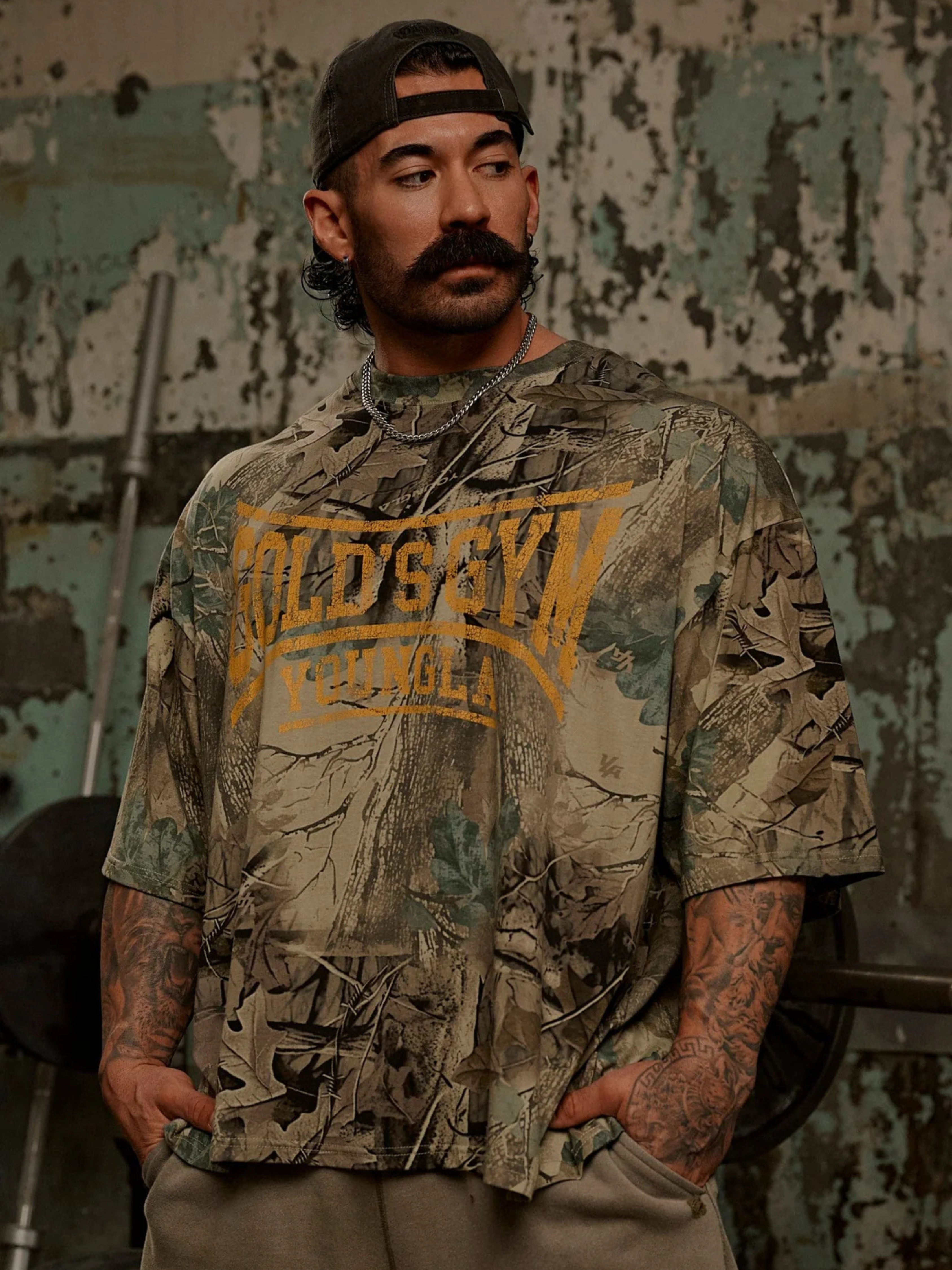 Gold's Iron Huge Tees