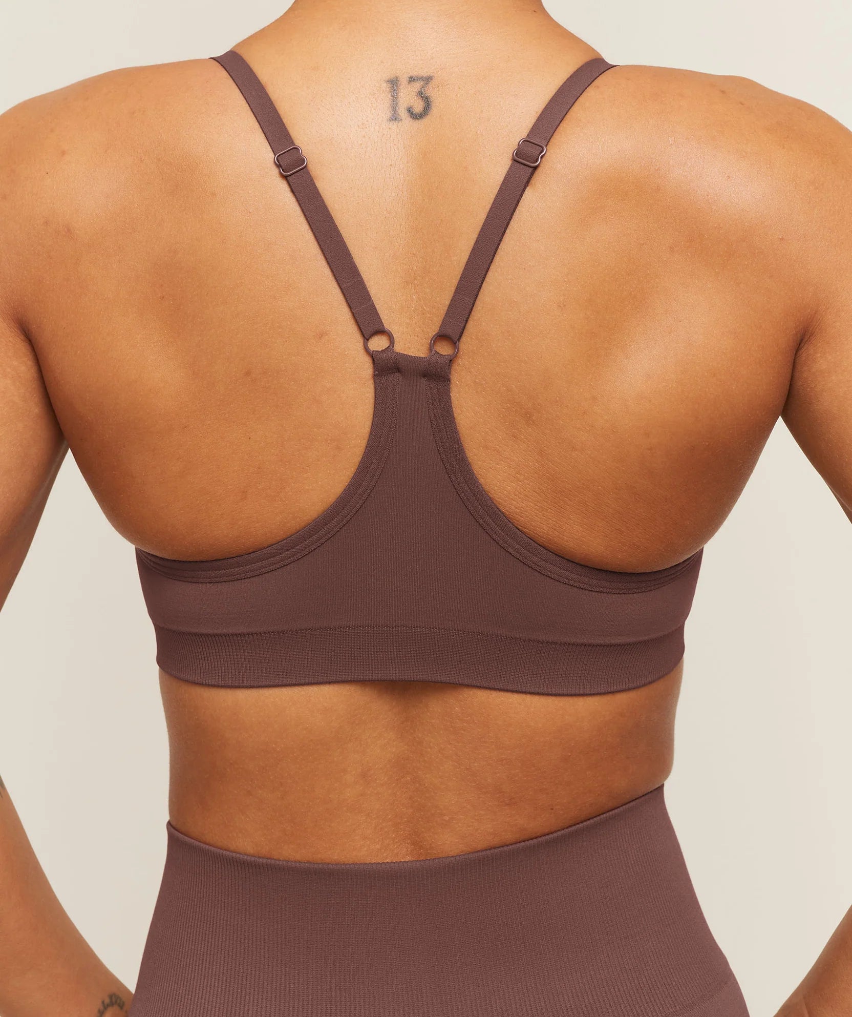 EVERYDAY SEAMLESS RACERBACK SPORTS BRA