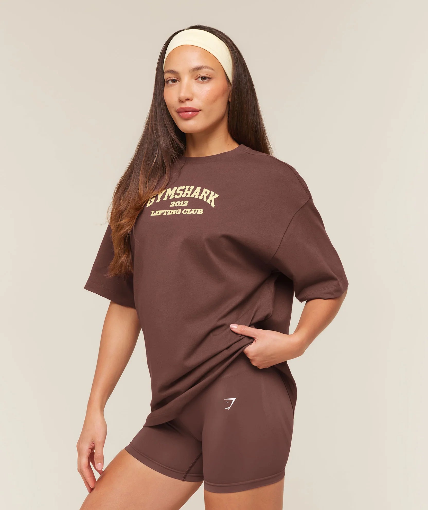 COSY LUXE CAMPUS T-SHIRT
