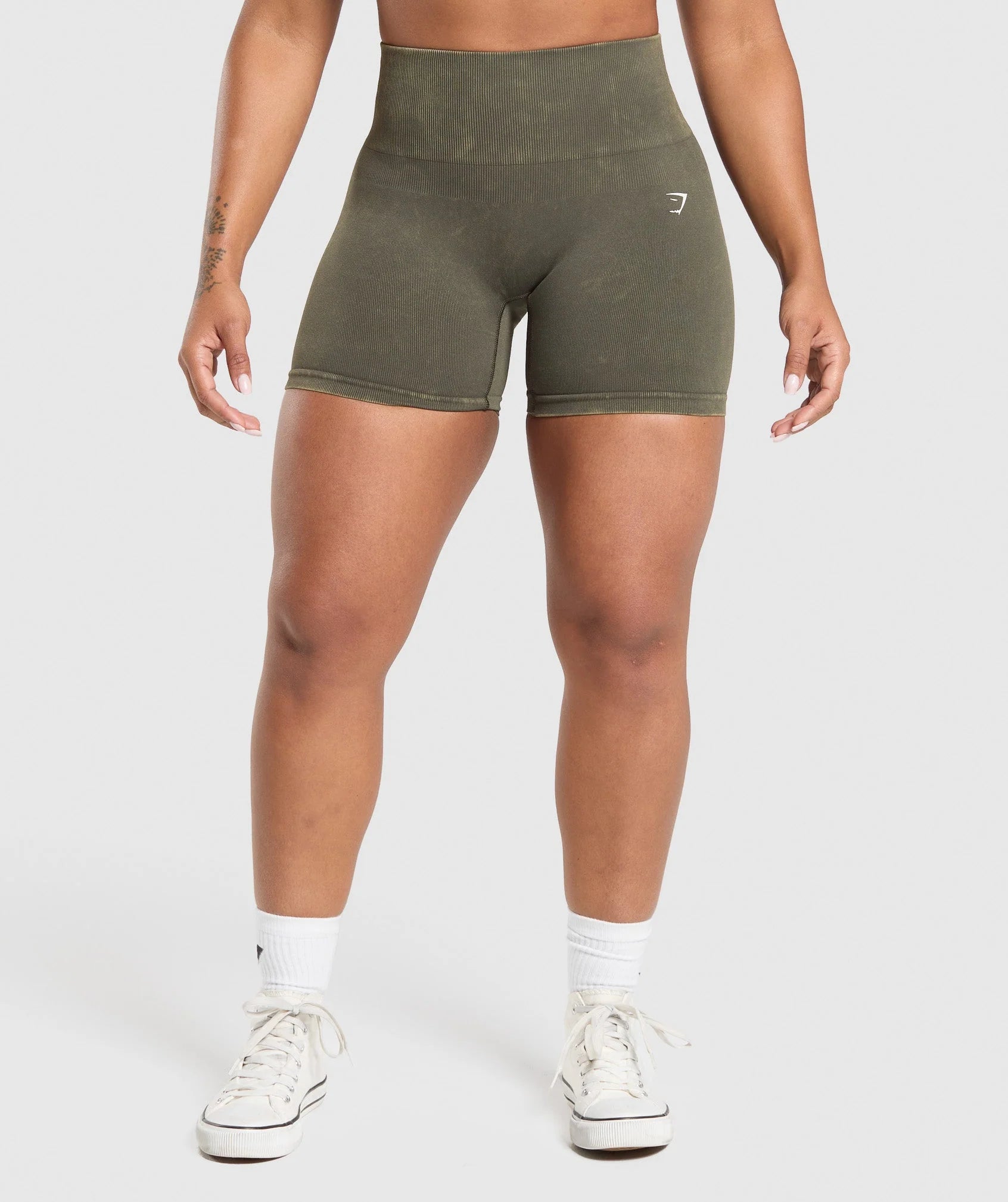 Gains Seamless Washed Shorts
