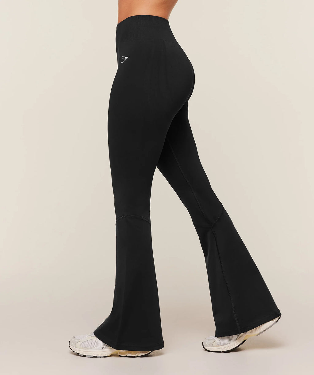 Everyday Seamless Flared Legging 2.0