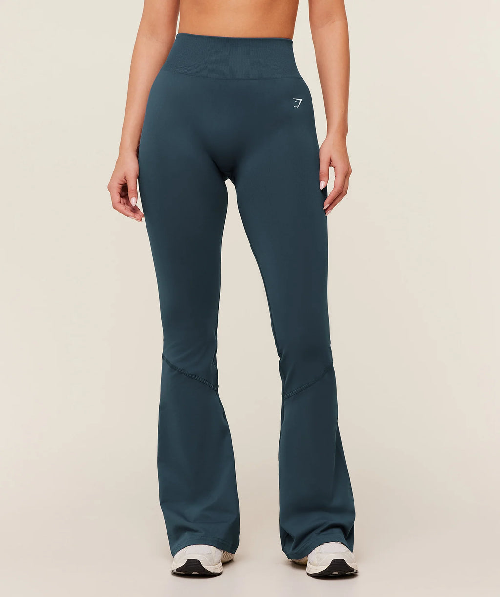 Everyday Seamless Flared Legging 2.0