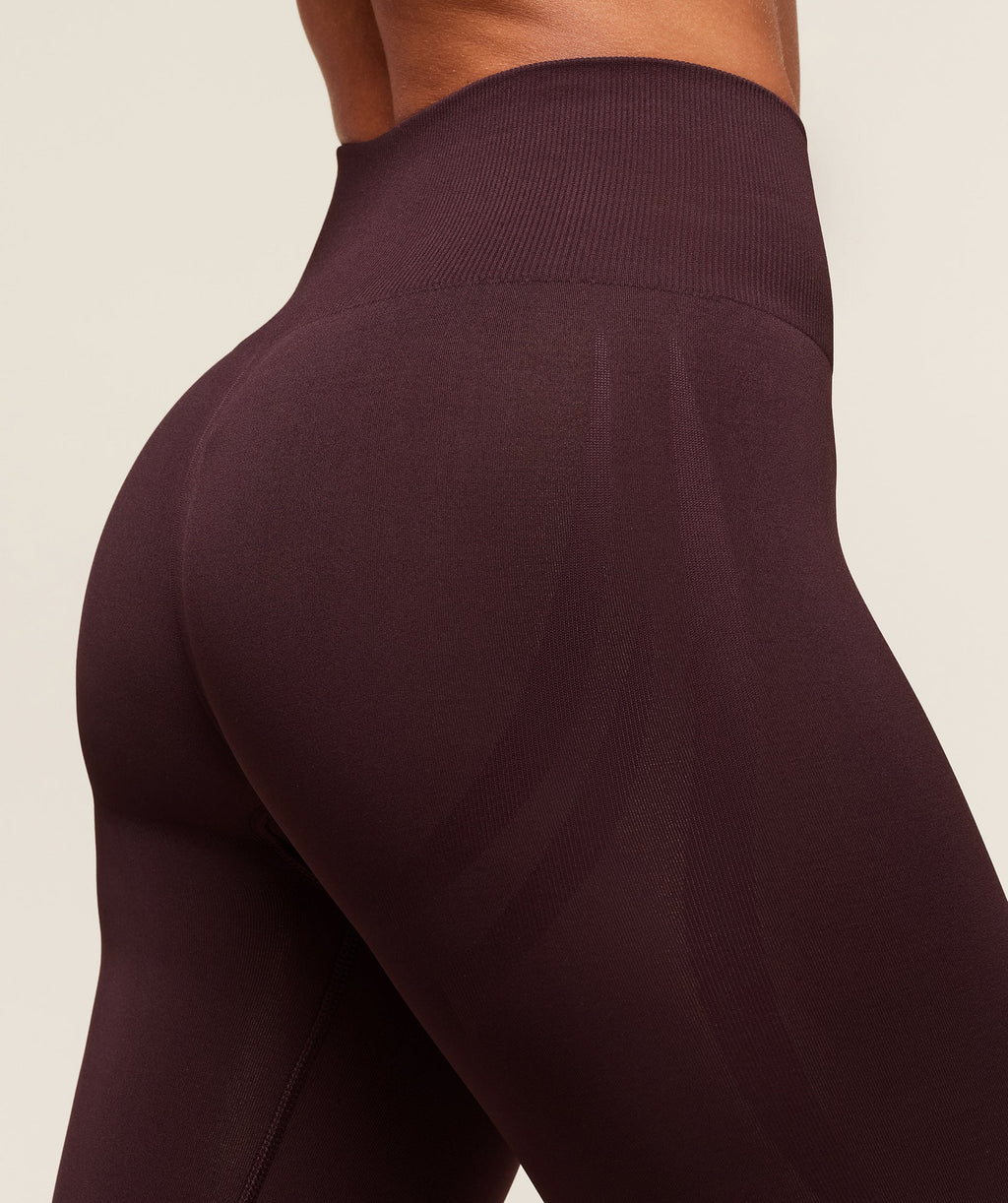 Everyday Seamless Flared Legging