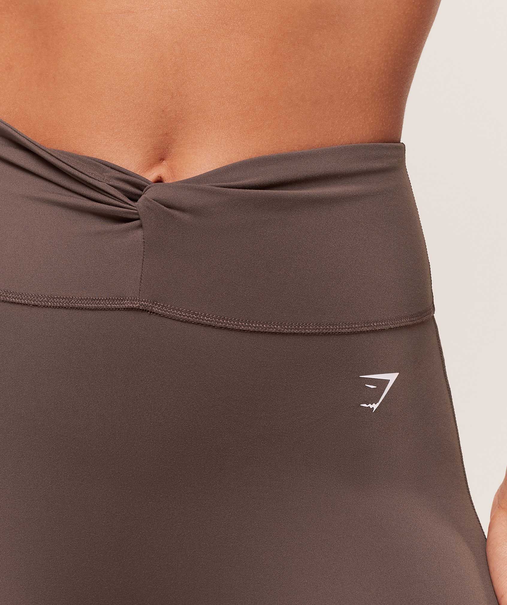 Twist Front Straight Leg Legging