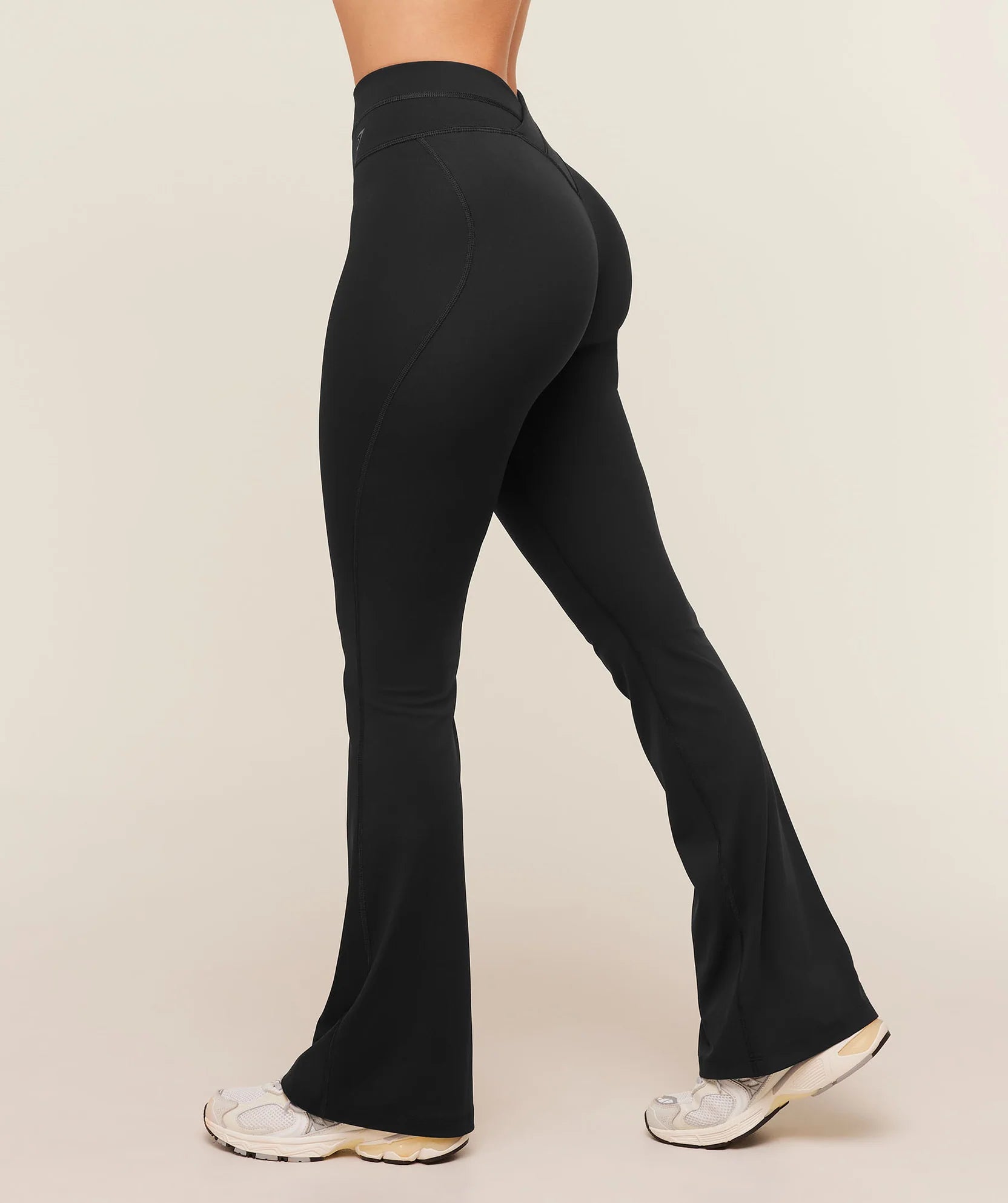 Form Flared Leggings
