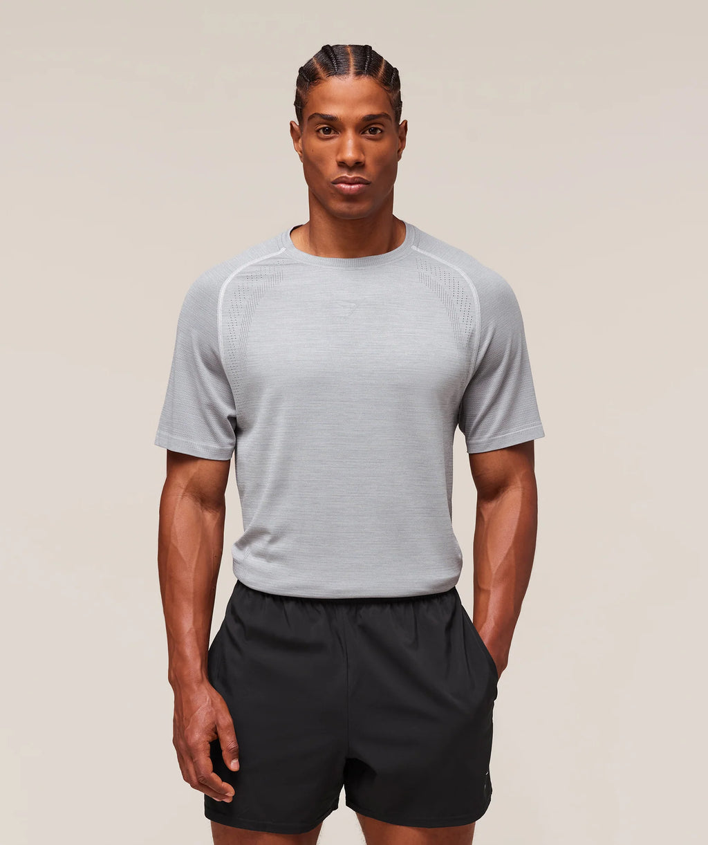 Versatile Seamless T-Shirt