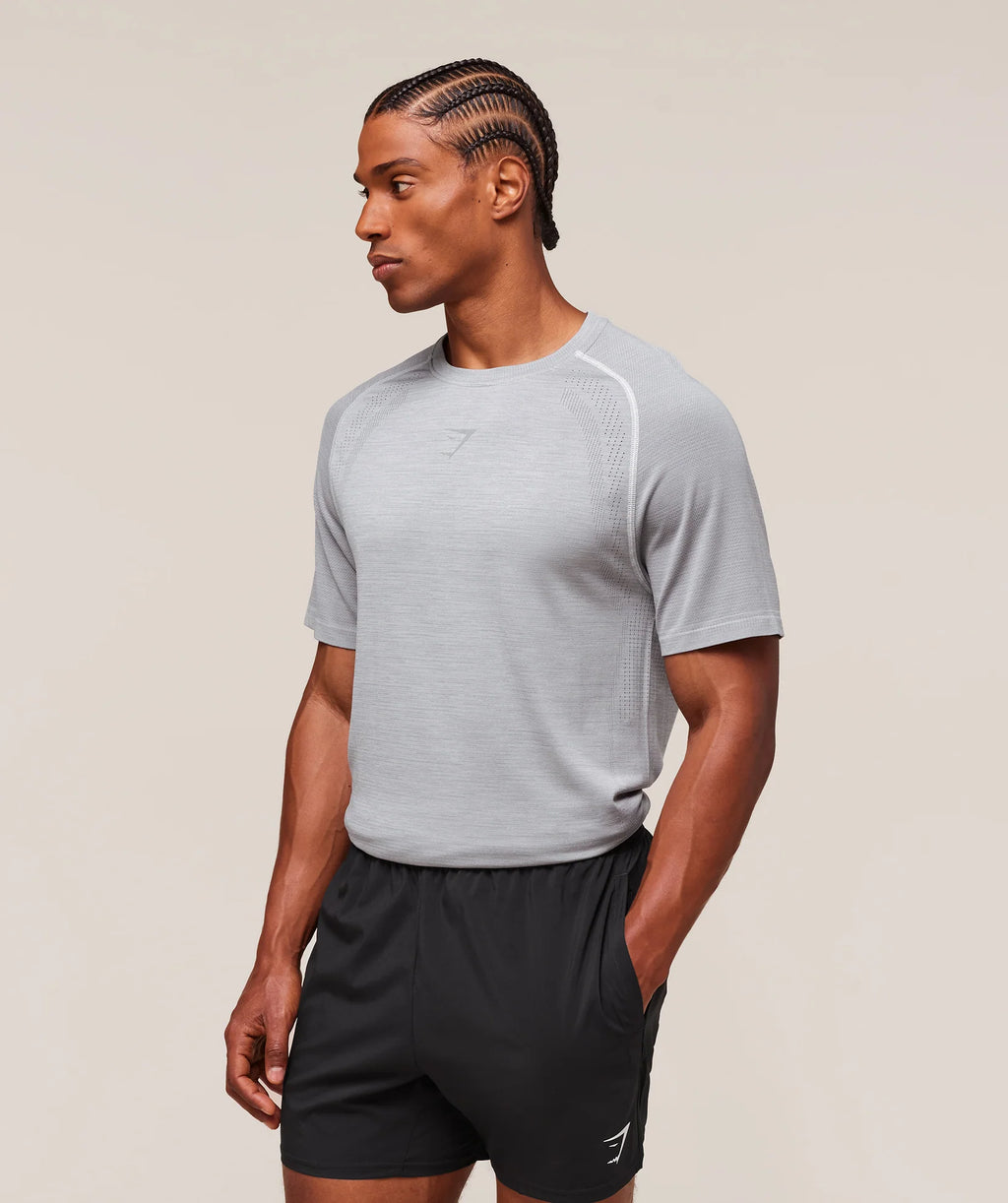 Versatile Seamless T-Shirt