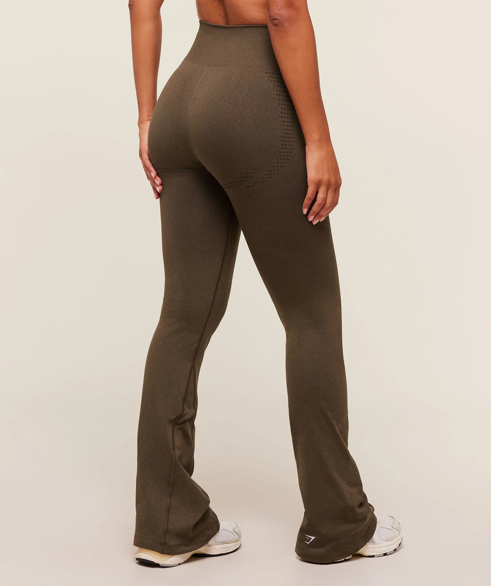 Vital Soft Flared Legging
