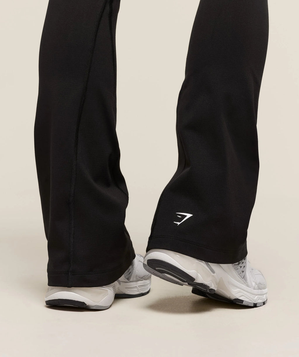 Vital Soft Flared Legging