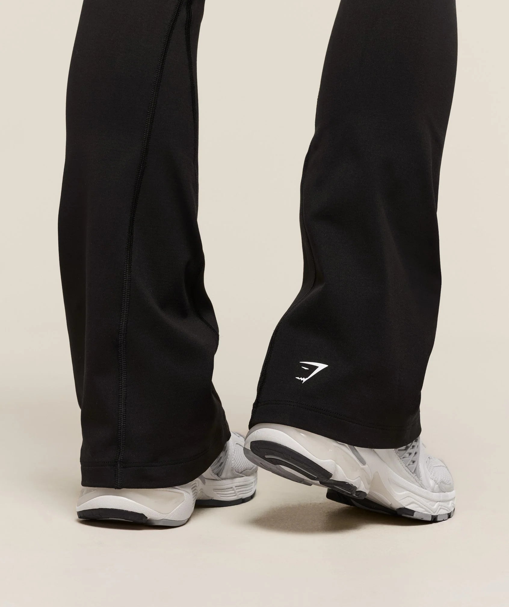 Vital Soft Flared Legging