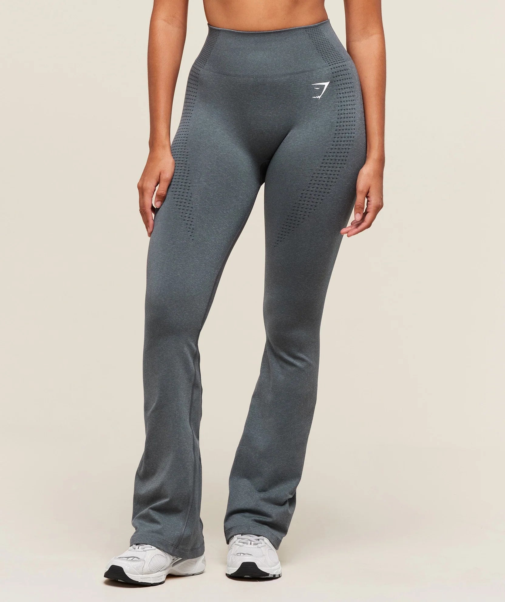 Vital Soft Flared Legging